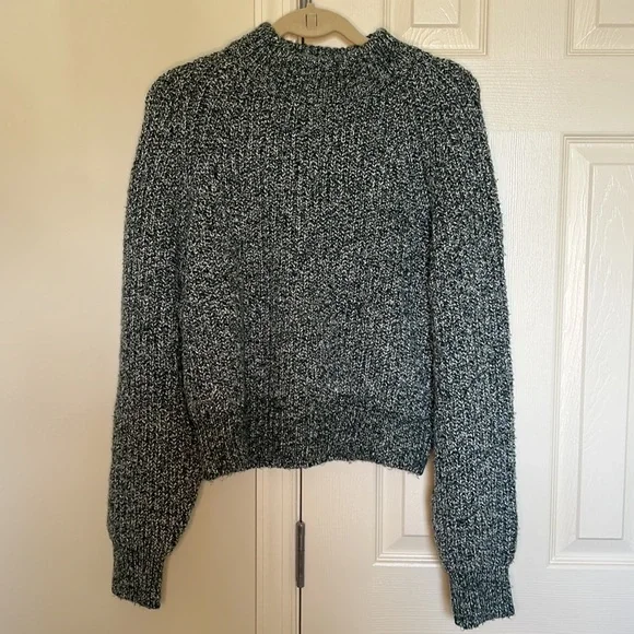 Universal Thread sweater - Picture 2 of 4